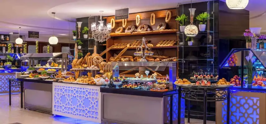 Anwar Al Madinah Mövenpick Hotel image